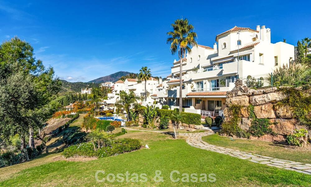 Amplio apartamento con vistas panorámicas en venta en las colinas de Marbella - Benahavís 801738