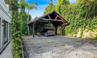 Elegante villa con influencias provenzales francesas en venta en la prestigiosa Nueva Andalucía, Marbella 801748 