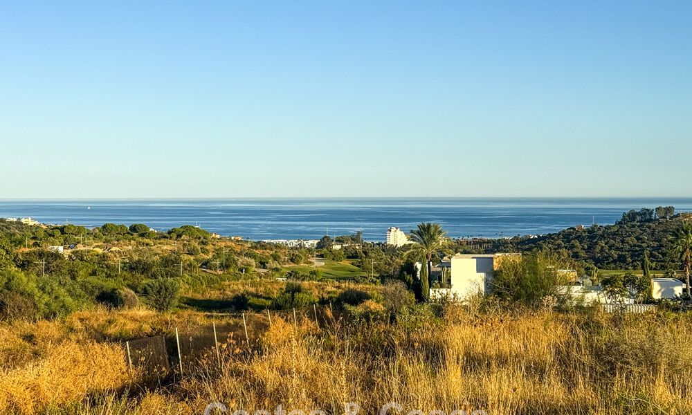 Villa de obra nueva en venta a pocos minutos de la playa y de todos los servicios del centro de Estepona 801854