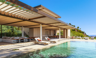 Villa de diseño de vanguardia con vistas panorámicas al mar en venta en El Madroñal, Marbella - Benahavís 801877 