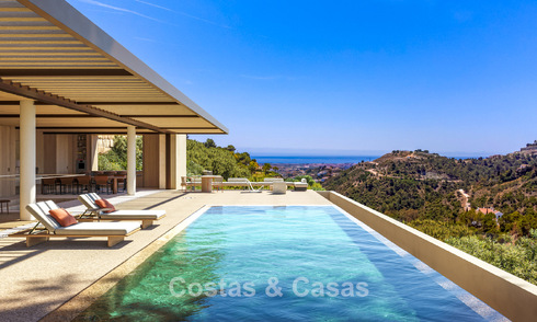 Villa de diseño de vanguardia con vistas panorámicas al mar en venta en El Madroñal, Marbella - Benahavís 801882