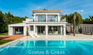 Villa moderna de lujo con piscina climatizada en venta en el Valle del Golf de Nueva Andalucía, Marbella 801958 