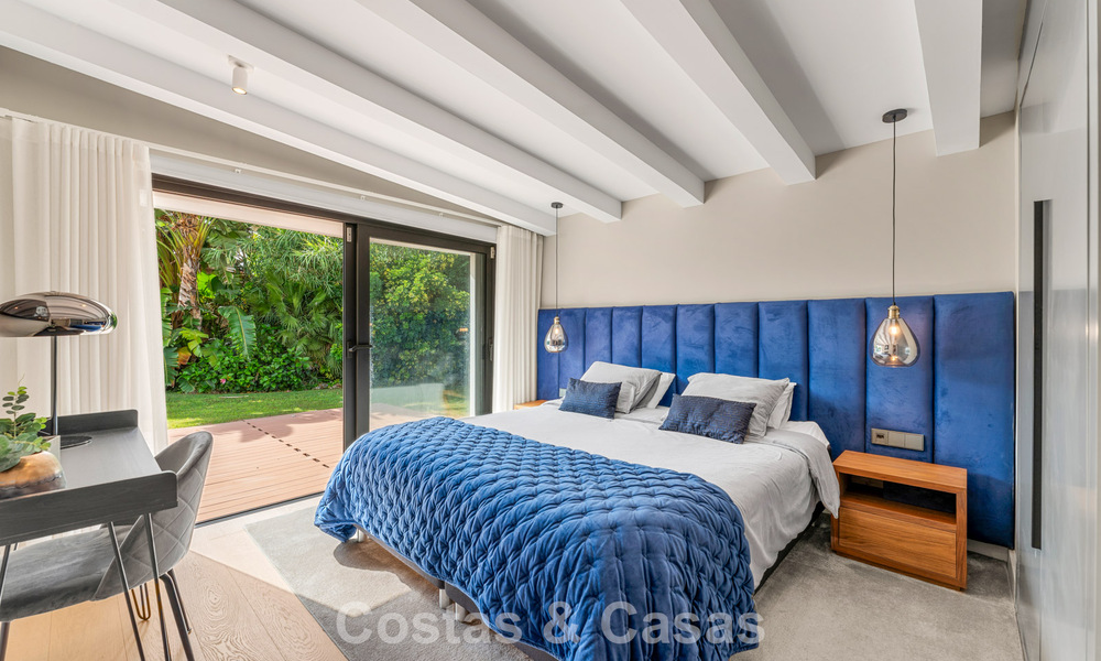 Villa moderna de lujo con piscina climatizada en venta en el Valle del Golf de Nueva Andalucía, Marbella 801978
