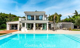 Villa moderna de lujo con piscina climatizada en venta en el Valle del Golf de Nueva Andalucía, Marbella 802004 