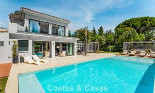 Villa moderna de lujo con piscina climatizada en venta en el Valle del Golf de Nueva Andalucía, Marbella 802005 