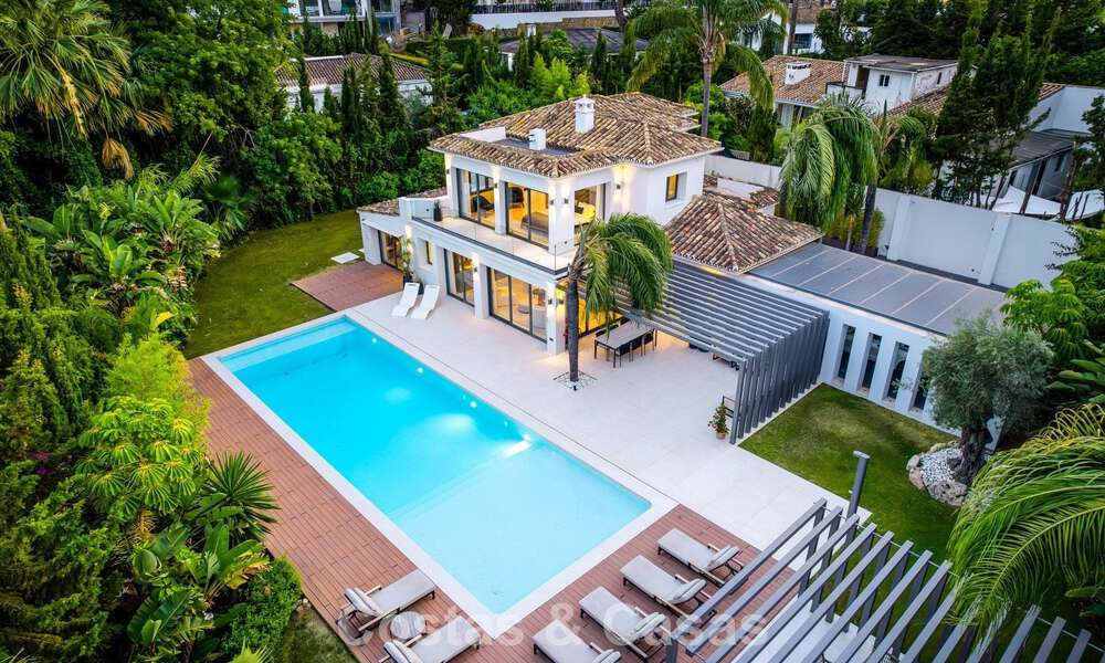 Villa moderna de lujo con piscina climatizada en venta en el Valle del Golf de Nueva Andalucía, Marbella 802007