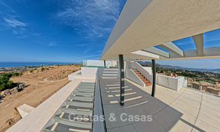 Modernos apartamentos de obra nueva con vistas panorámicas al mar en venta cerca de Elviria, Marbella Este 802028 