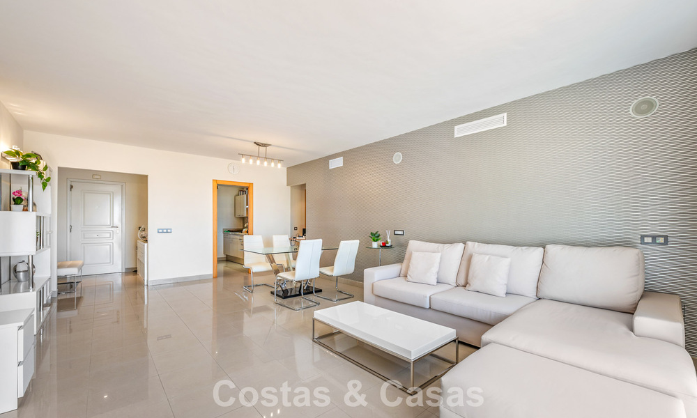 Ático en venta en la New Golden Mile entre Marbella y el centro de Estepona 802080