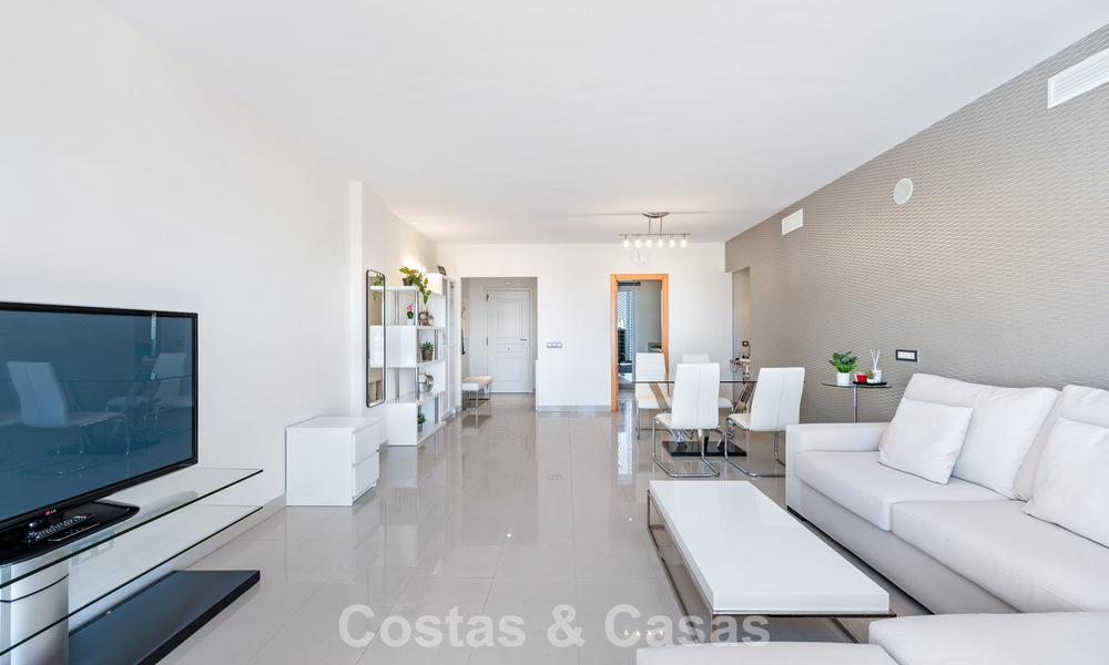 Ático en venta en la New Golden Mile entre Marbella y el centro de Estepona 802081