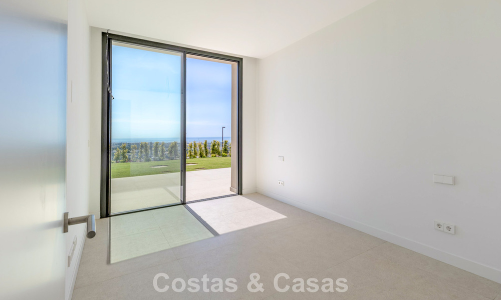 Villa nueva de lujo moderna con vistas panorámicas al mar en venta en las colinas de Marbella - Benahavís 802096