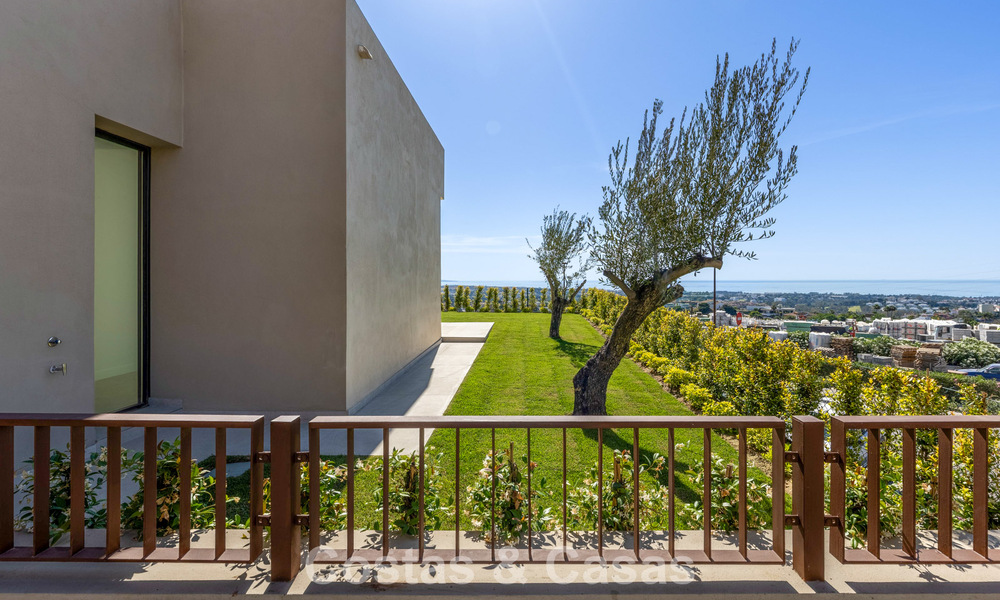Villa nueva de lujo moderna con vistas panorámicas al mar en venta en las colinas de Marbella - Benahavís 802102