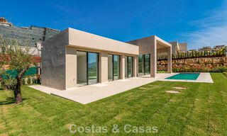Villa nueva de lujo moderna con vistas panorámicas al mar en venta en las colinas de Marbella - Benahavís 802103 