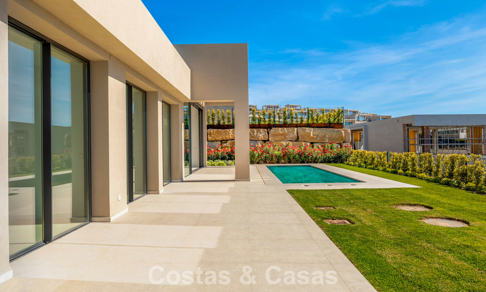 Villa nueva de lujo moderna con vistas panorámicas al mar en venta en las colinas de Marbella - Benahavís 802104