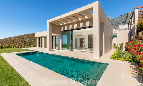 Villa nueva de lujo moderna con vistas panorámicas al mar en venta en las colinas de Marbella - Benahavís 802112