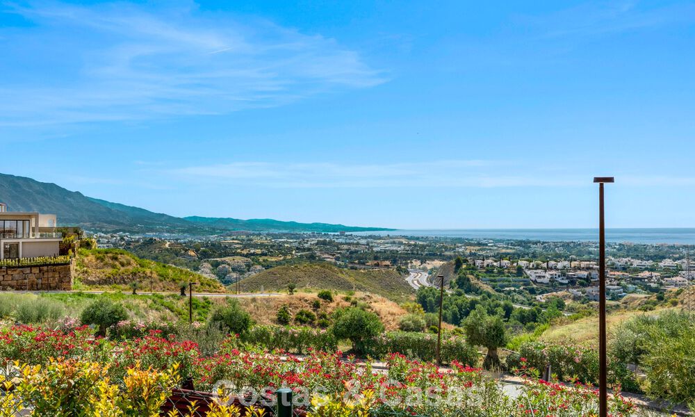Villa nueva de lujo moderna con vistas panorámicas al mar en venta en las colinas de Marbella - Benahavís 802114
