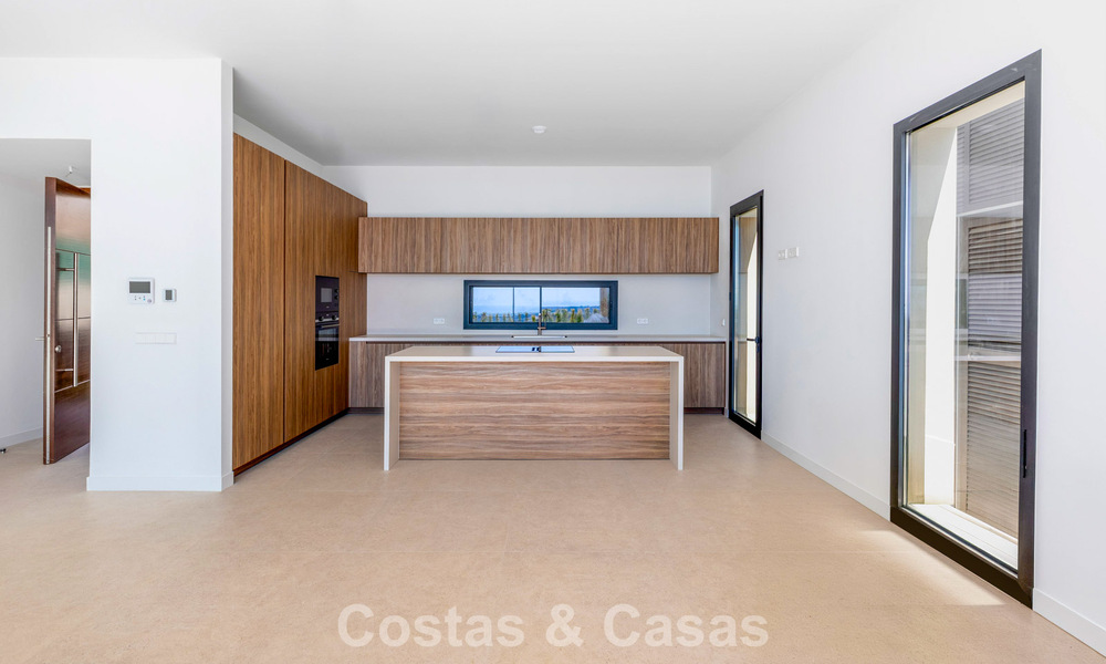 Villa nueva de lujo moderna con vistas panorámicas al mar en venta en las colinas de Marbella - Benahavís 802116