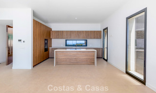 Villa nueva de lujo moderna con vistas panorámicas al mar en venta en las colinas de Marbella - Benahavís 802116 