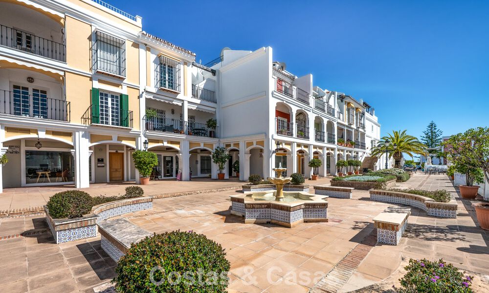 Encantadora adosada en venta en un complejo de estilo andaluz cerca de los servicios en Nueva Andalucía, Marbella 802347