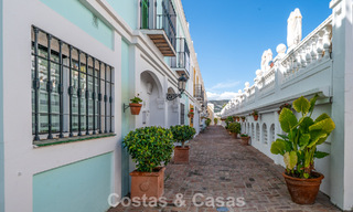 Encantadora adosada en venta en un complejo de estilo andaluz cerca de los servicios en Nueva Andalucía, Marbella 802349 