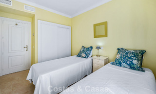 Encantadora adosada en venta en un complejo de estilo andaluz cerca de los servicios en Nueva Andalucía, Marbella 802363 
