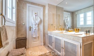 Encantadora adosada en venta en un complejo de estilo andaluz cerca de los servicios en Nueva Andalucía, Marbella 802373 