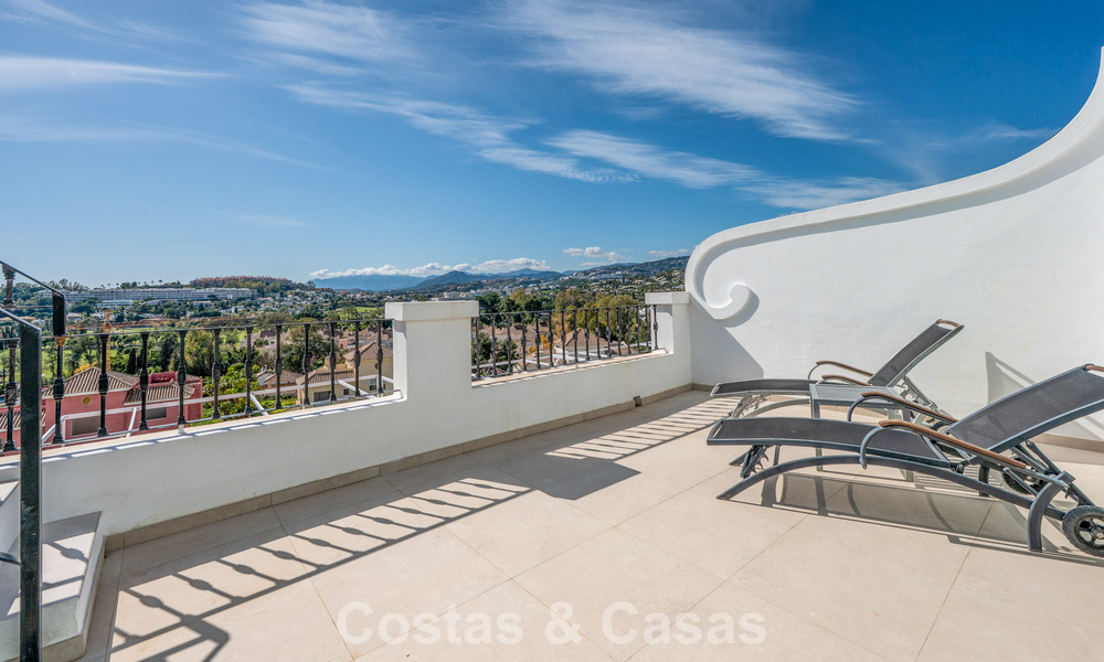 Encantadora adosada en venta en un complejo de estilo andaluz cerca de los servicios en Nueva Andalucía, Marbella 802374