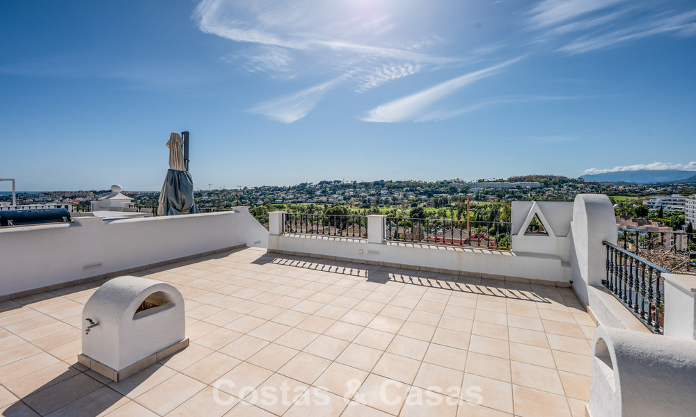Encantadora adosada en venta en un complejo de estilo andaluz cerca de los servicios en Nueva Andalucía, Marbella 802378
