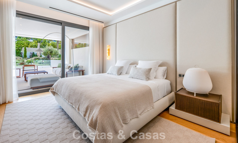 Exclusivo apartamento dúplex con interior Fendi en venta en la Milla de Oro de Marbella 802301