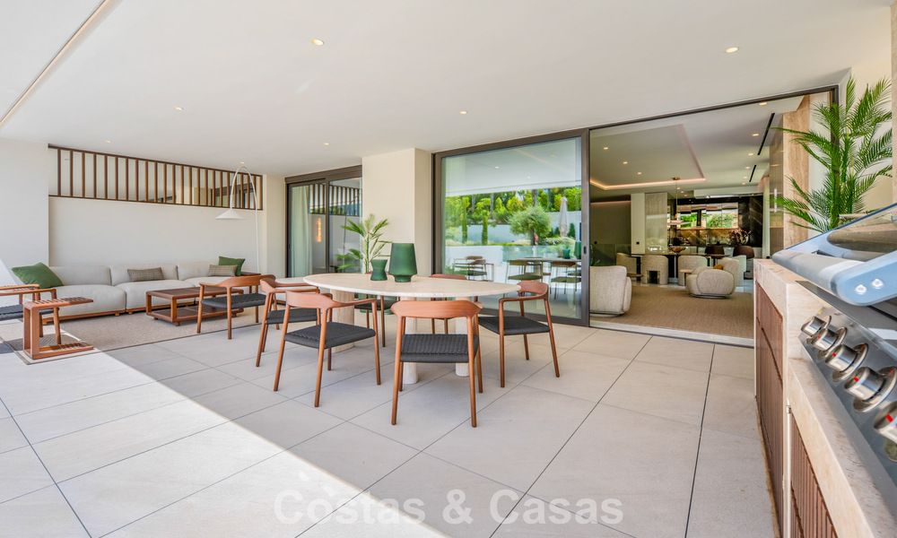 Exclusivo apartamento dúplex con interior Fendi en venta en la Milla de Oro de Marbella 802304