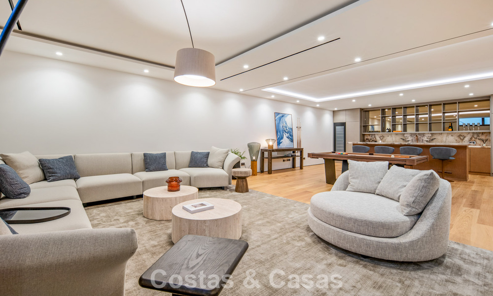 Exclusivo apartamento dúplex con interior Fendi en venta en la Milla de Oro de Marbella 802306