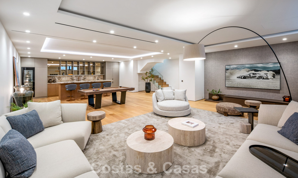 Exclusivo apartamento dúplex con interior Fendi en venta en la Milla de Oro de Marbella 802307