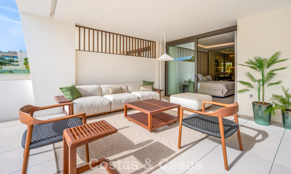 Exclusivo apartamento dúplex con interior Fendi en venta en la Milla de Oro de Marbella 802316