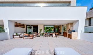 Exclusivo apartamento dúplex con interior Fendi en venta en la Milla de Oro de Marbella 802319 
