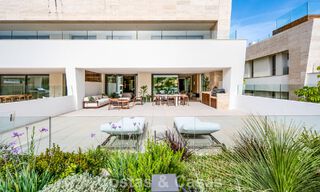 Exclusivo apartamento dúplex con interior Fendi en venta en la Milla de Oro de Marbella 802320 