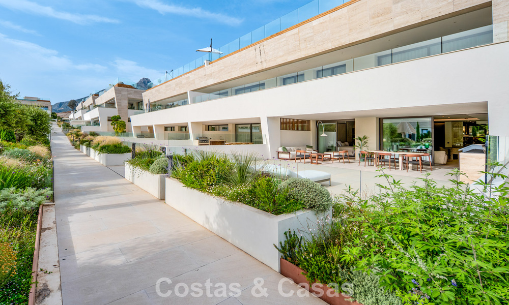 Exclusivo apartamento dúplex con interior Fendi en venta en la Milla de Oro de Marbella 802321