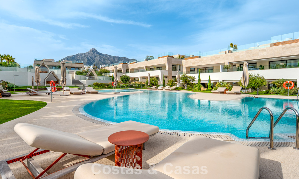 Exclusivo apartamento dúplex con interior Fendi en venta en la Milla de Oro de Marbella 802323