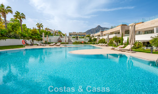 Exclusivo apartamento dúplex con interior Fendi en venta en la Milla de Oro de Marbella 802324 