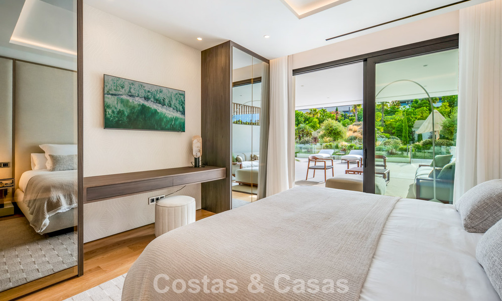 Exclusivo apartamento dúplex con interior Fendi en venta en la Milla de Oro de Marbella 802328