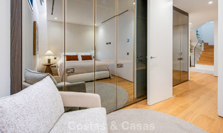 Exclusivo apartamento dúplex con interior Fendi en venta en la Milla de Oro de Marbella 802333 