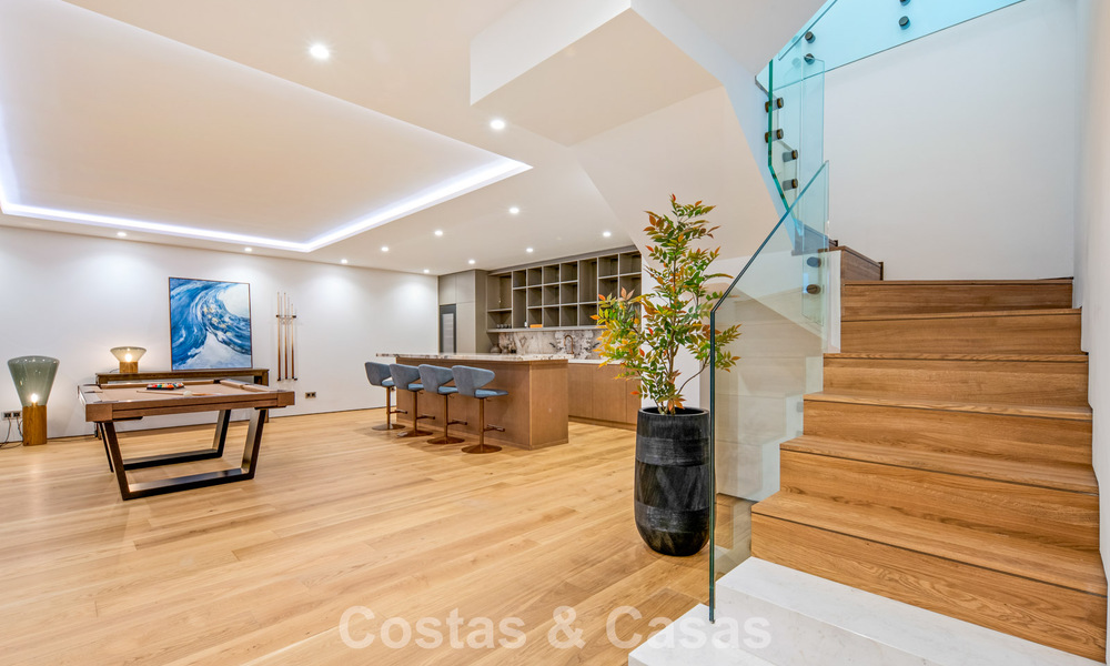 Exclusivo apartamento dúplex con interior Fendi en venta en la Milla de Oro de Marbella 802334