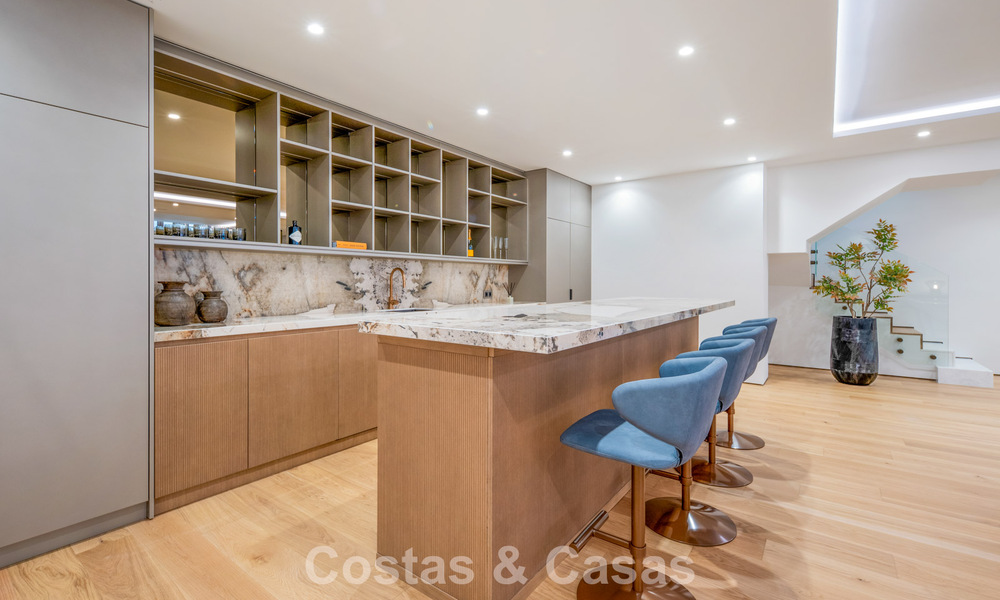 Exclusivo apartamento dúplex con interior Fendi en venta en la Milla de Oro de Marbella 802336