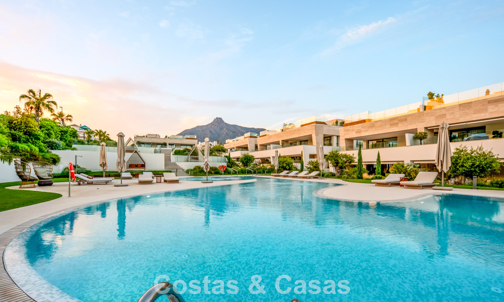 Exclusivo apartamento dúplex con interior Fendi en venta en la Milla de Oro de Marbella 802343