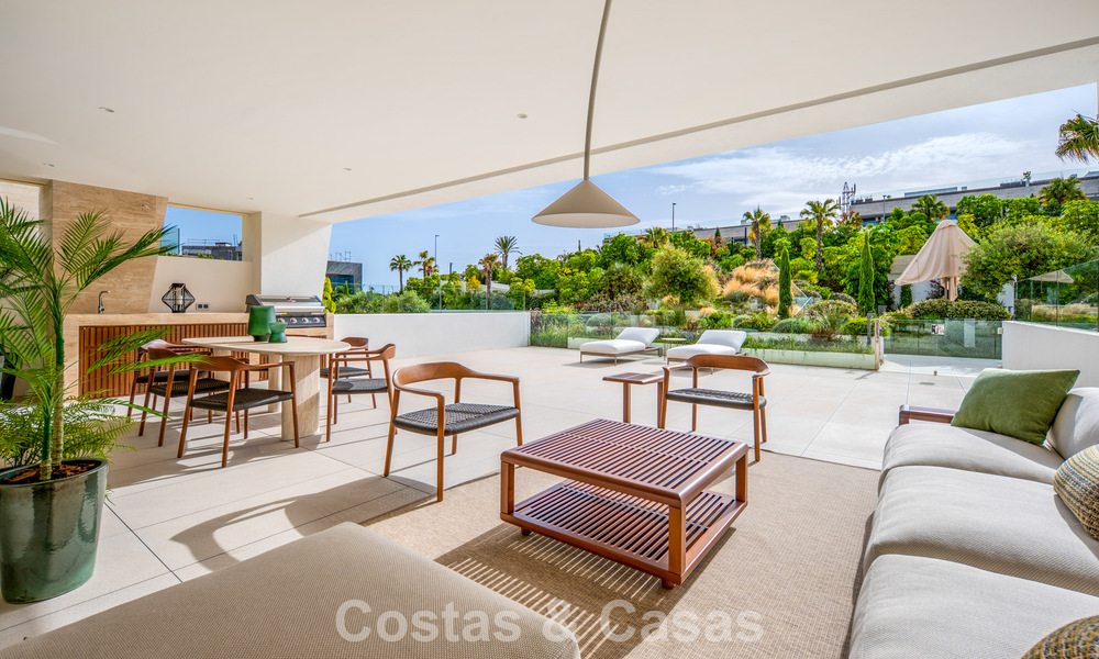 Exclusivo apartamento dúplex con interior Fendi en venta en la Milla de Oro de Marbella 802381