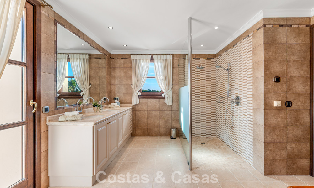 Majestuosa finca en venta en un entorno verde en la New Golden Mile entre Marbella y Estepona 802222