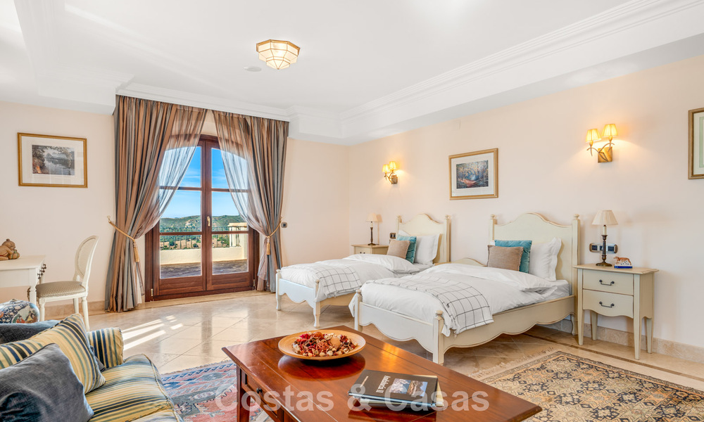 Majestuosa finca en venta en un entorno verde en la New Golden Mile entre Marbella y Estepona 802226