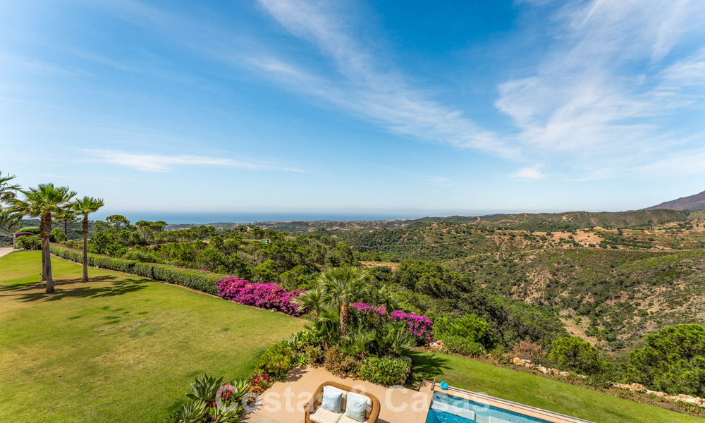 Majestuosa finca en venta en un entorno verde en la New Golden Mile entre Marbella y Estepona 802276