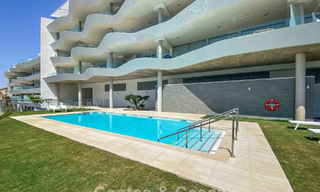 Ático dúplex moderno y luminoso con vistas frontales al mar en venta en Benalmádena, Costa del Sol 802173 