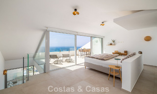 Ático dúplex moderno y luminoso con vistas frontales al mar en venta en Benalmádena, Costa del Sol 802176 