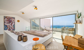 Ático dúplex moderno y luminoso con vistas frontales al mar en venta en Benalmádena, Costa del Sol 802177 
