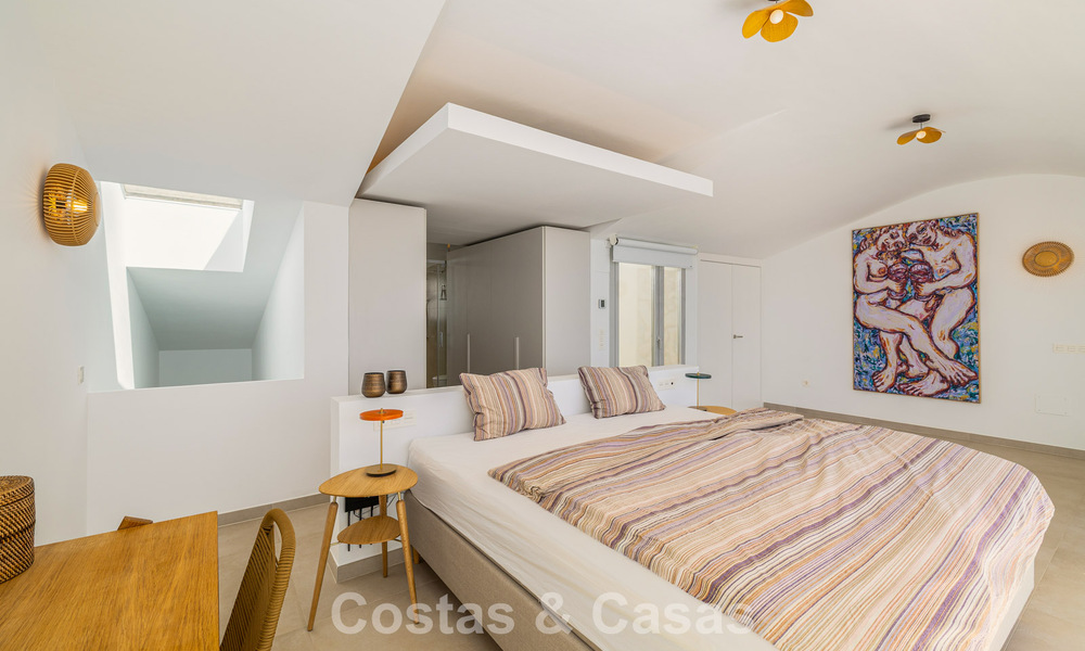 Ático dúplex moderno y luminoso con vistas frontales al mar en venta en Benalmádena, Costa del Sol 802178